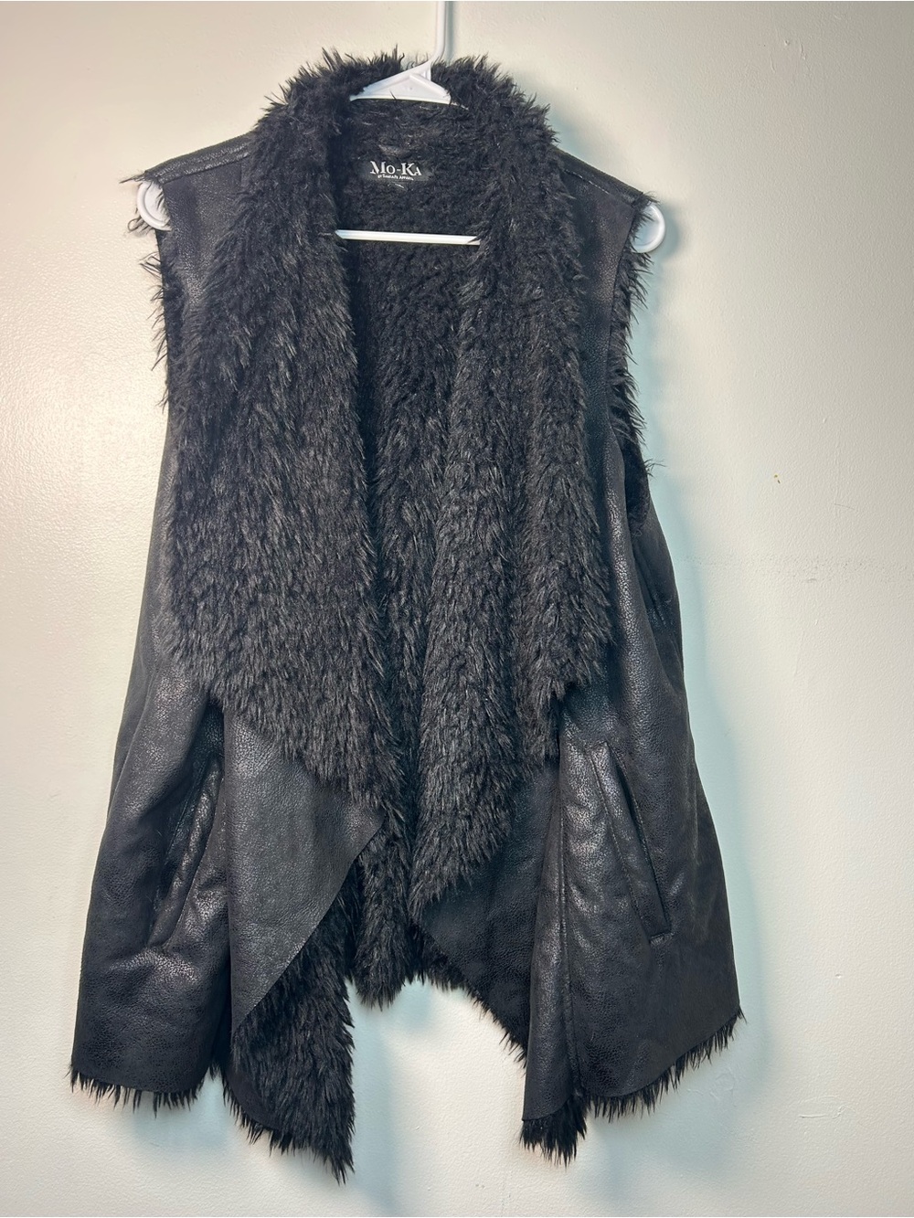 Mo-Ka Black Womens Shaggy Faux Fur Eyelash Cardigan Draped Vest Goth Grunge
